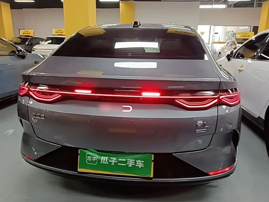 BYD Qin L — фото 6