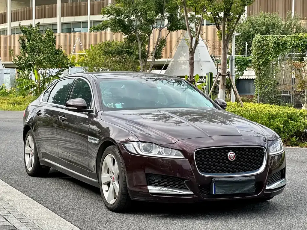Jaguar XFL — фото 4
