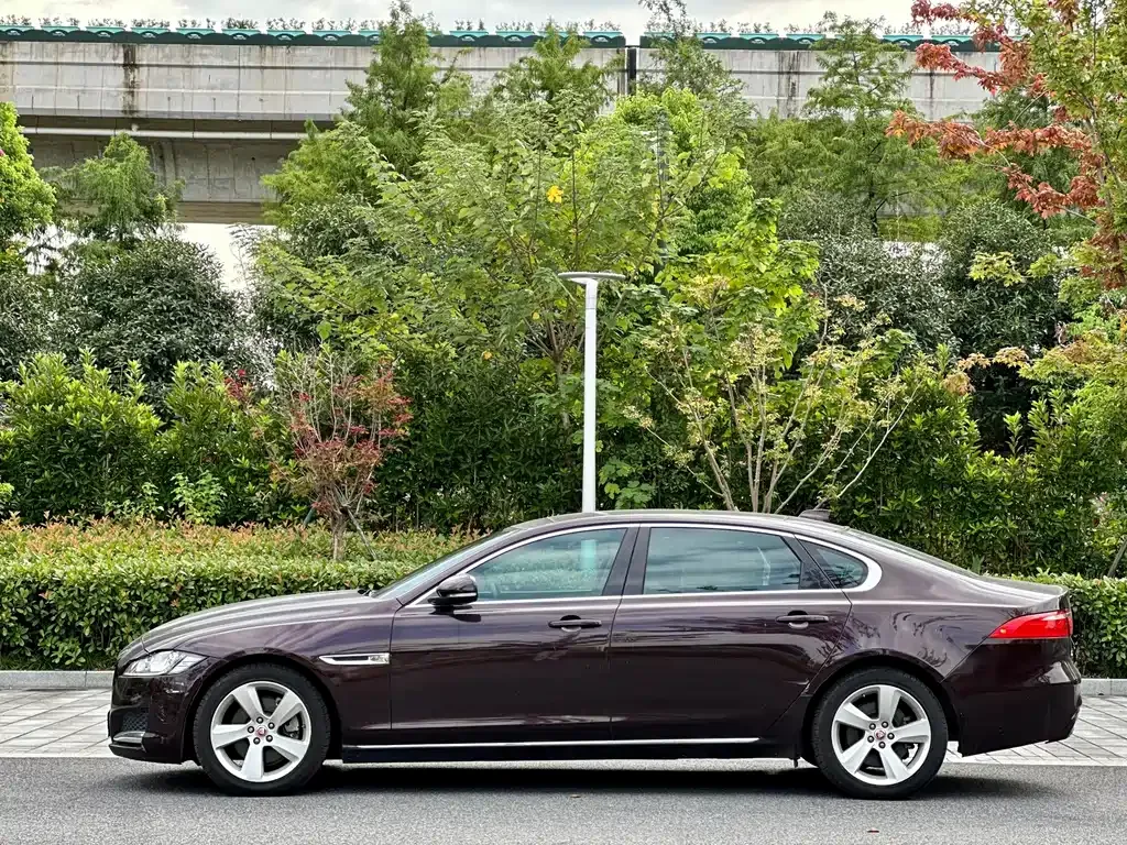 Jaguar XFL — фото 6