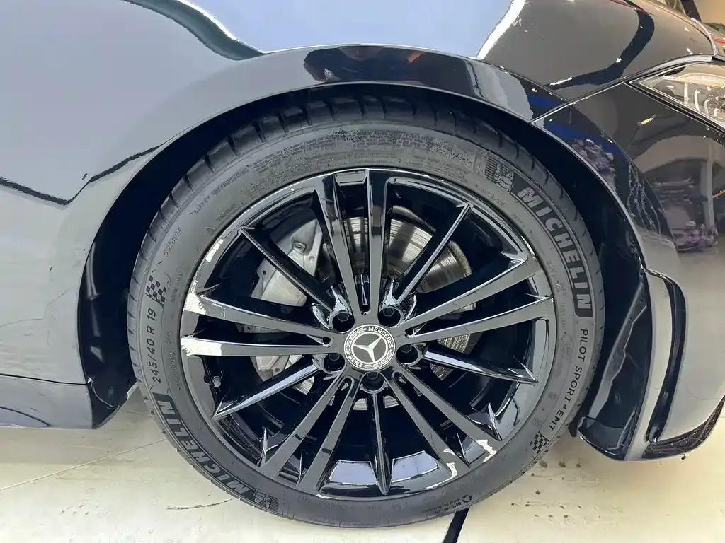Mercedes-Benz CLS — фото 10