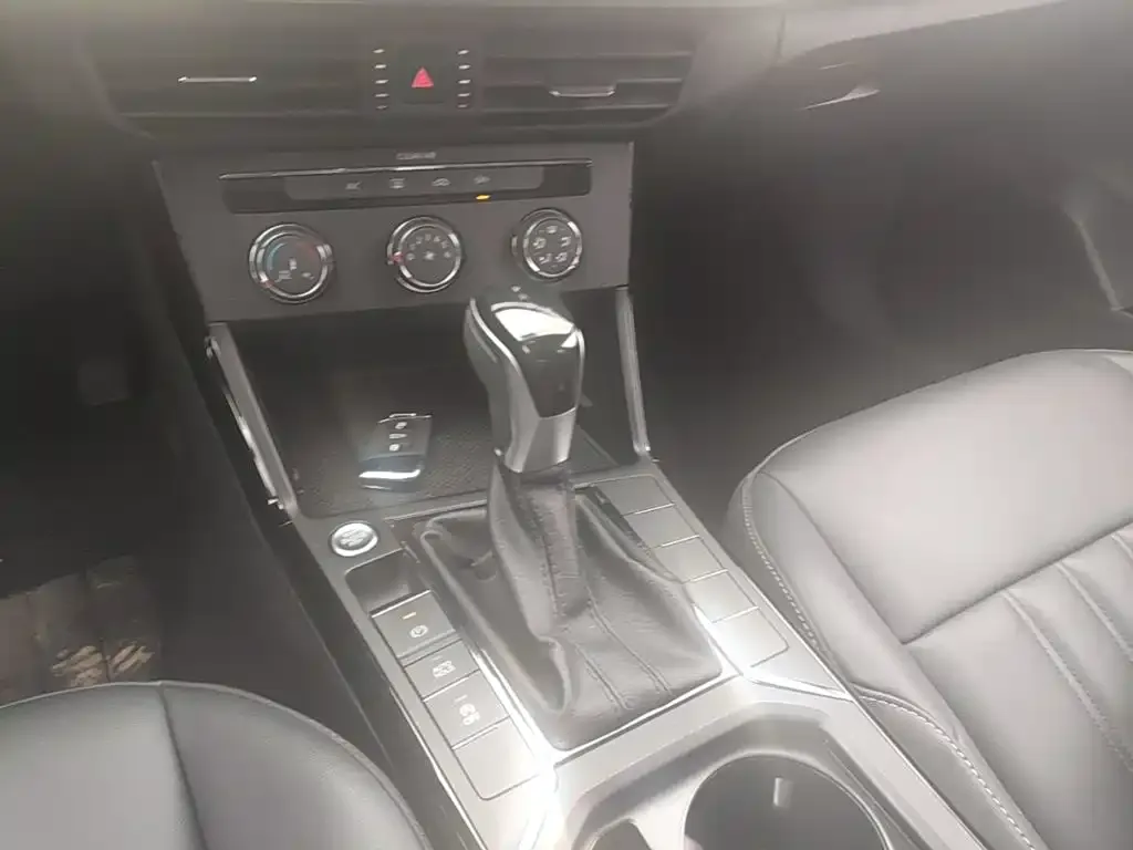 Volkswagen Passat — фото 7