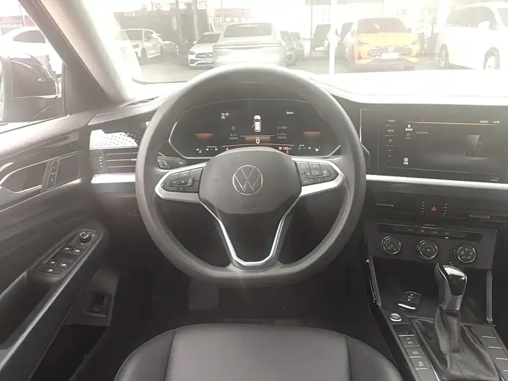 Volkswagen Passat — фото 8