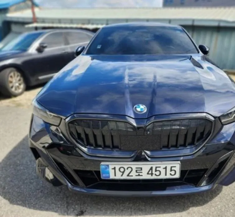 BMW 5-Series — фото 1