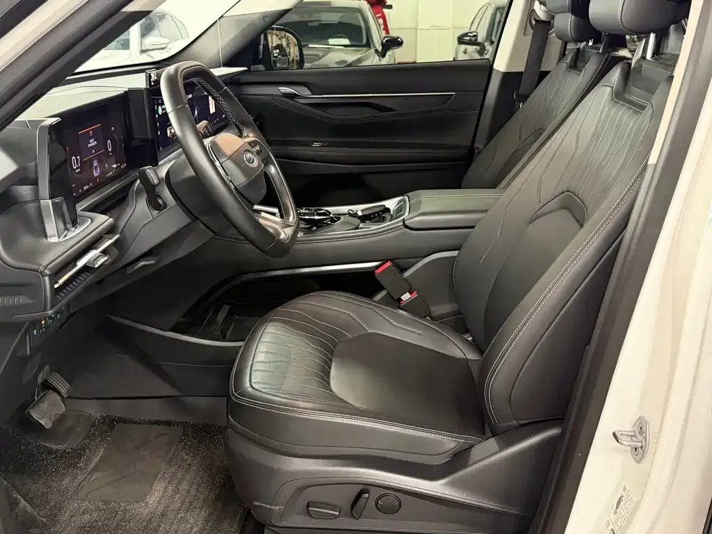 Ford Edge — фото 8