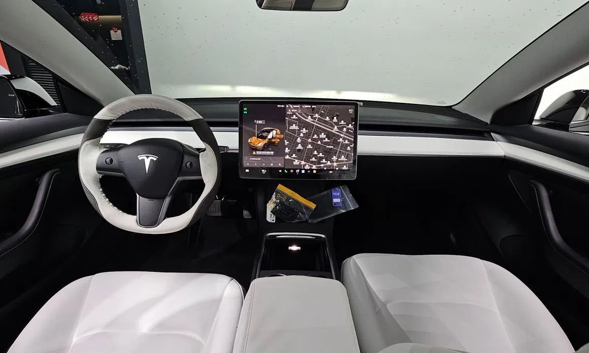 Tesla Model 3 — фото 5