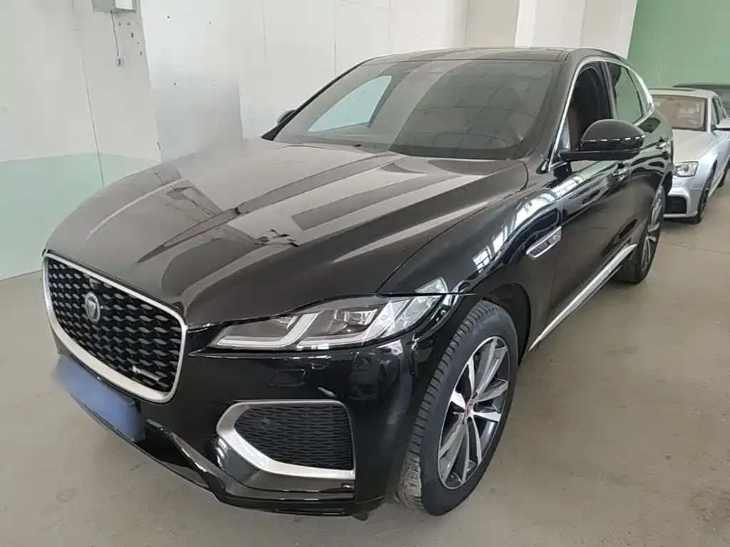 Jaguar F-PACE — фото 1