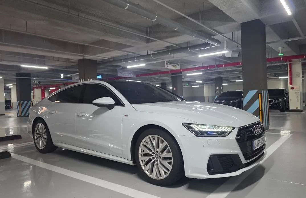 Audi A7 — фото 1