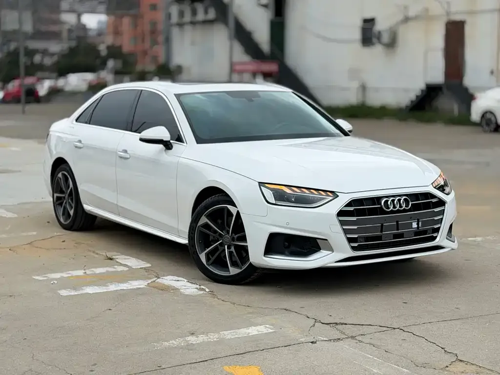 Audi A4L — фото 5