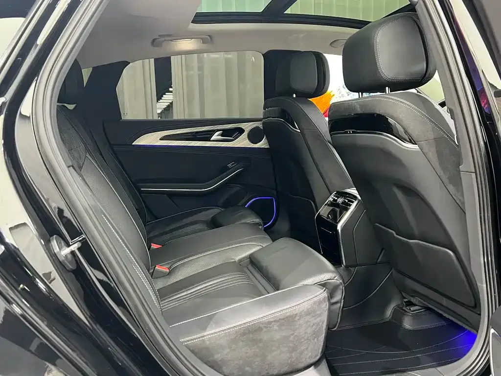 Hongqi H9 — фото 2