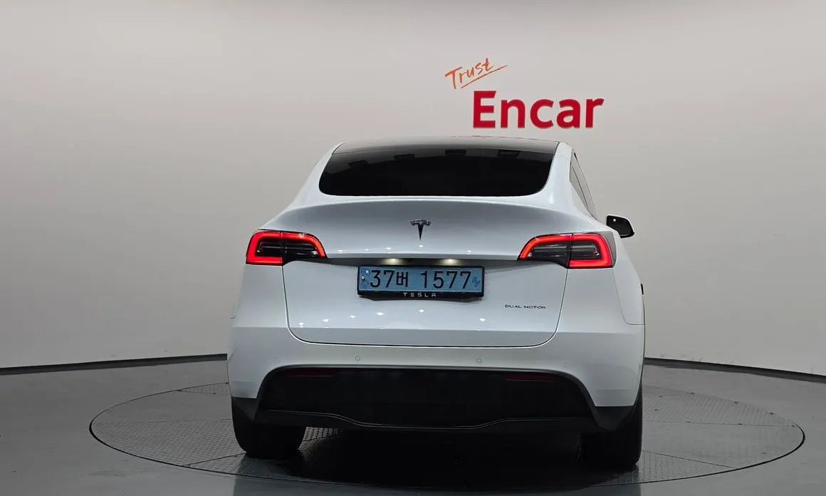 Tesla Model Y — фото 7