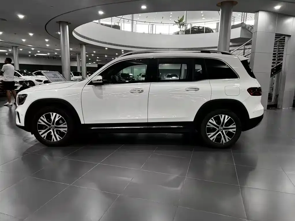 Mercedes-Benz GLB — фото 6