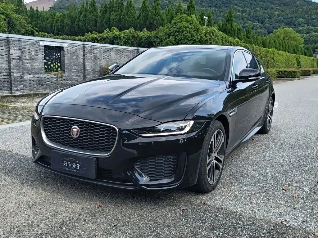 Jaguar XEL — фото 1