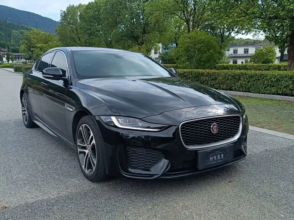 Jaguar XEL — фото 10