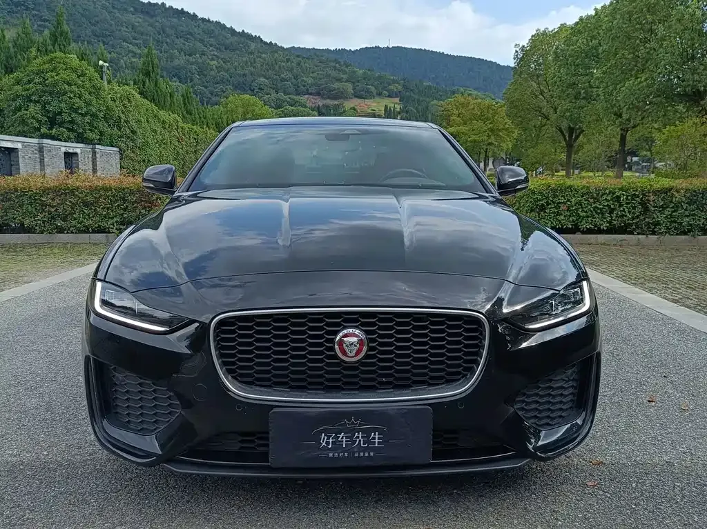 Jaguar XEL — фото 9