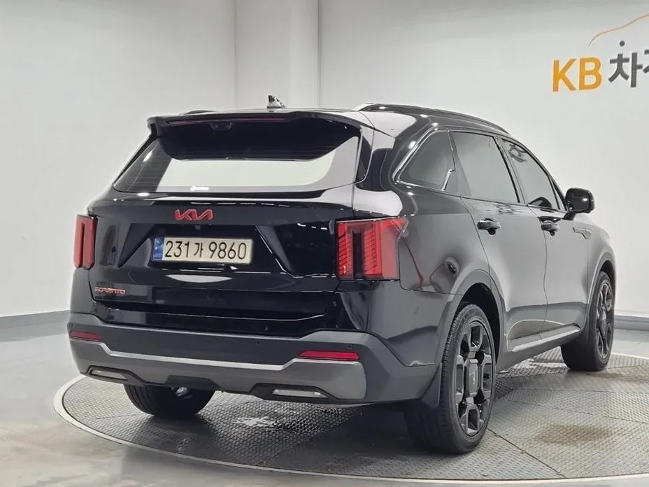 Kia Sorento — фото 9