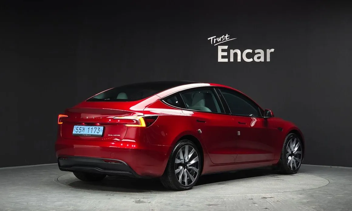 Tesla Model 3 — фото 3