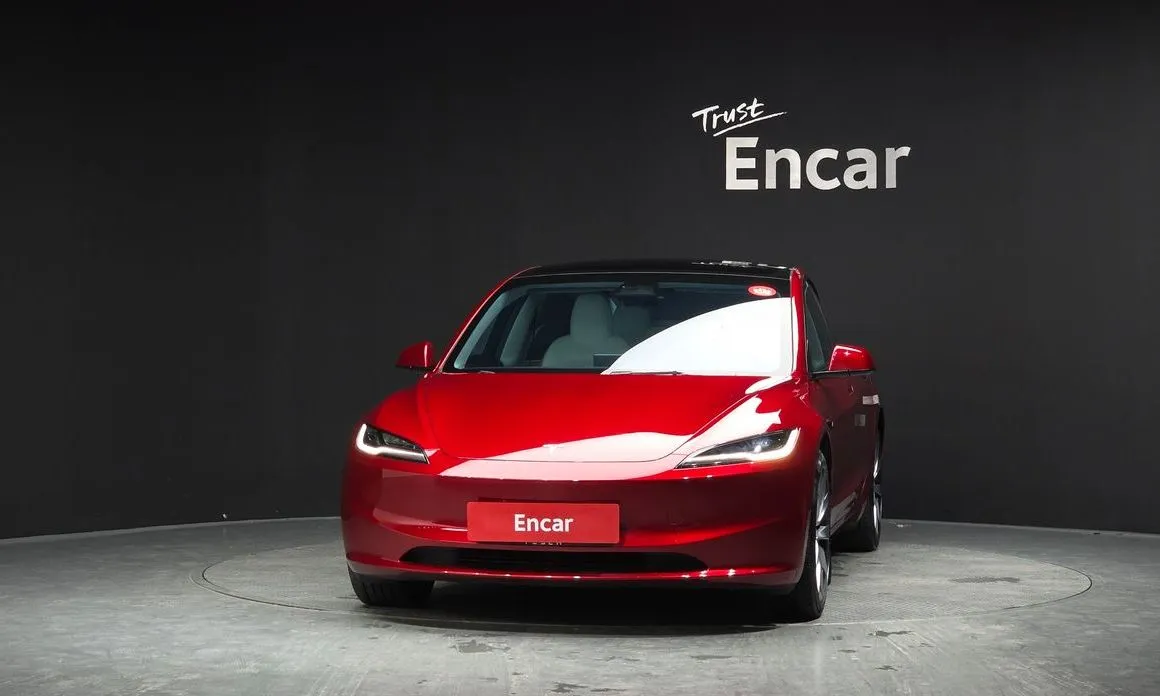 Tesla Model 3 — фото 4