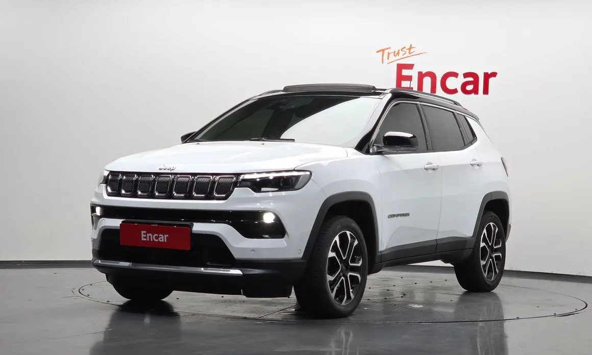 Jeep Compass — фото 1