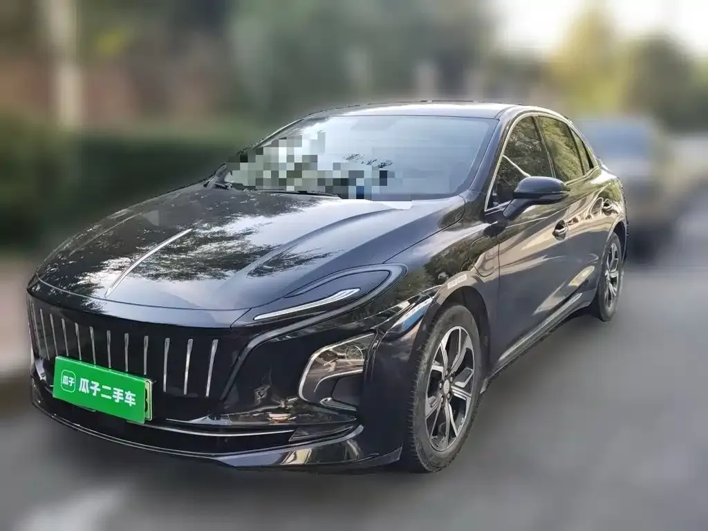 Hongqi E-QM5 — фото 1