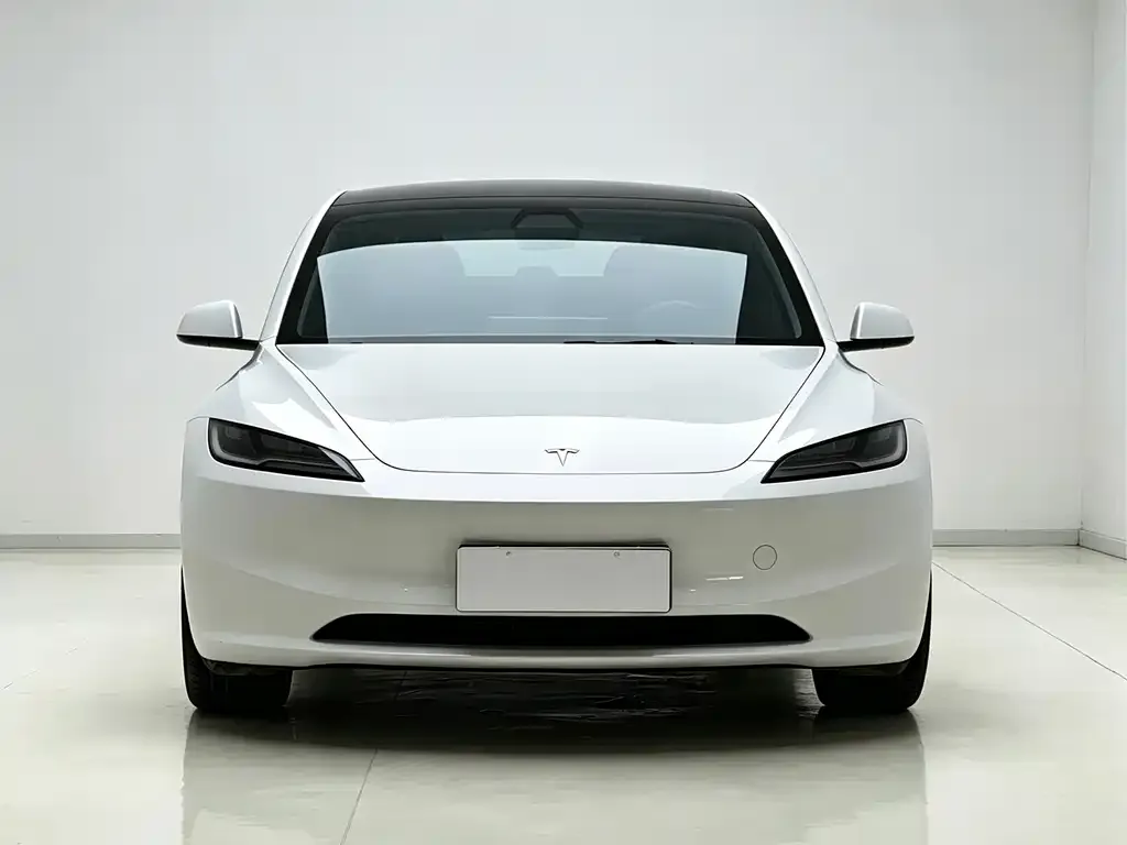 Tesla Model 3 — фото 5