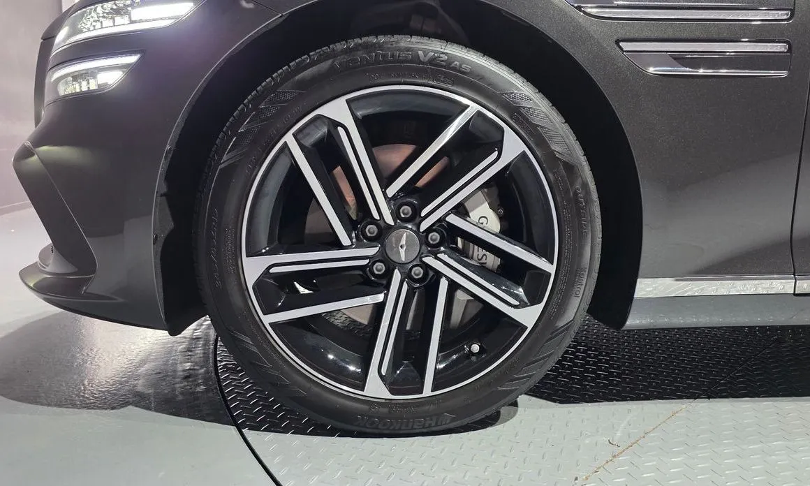 Genesis G80 — фото 10