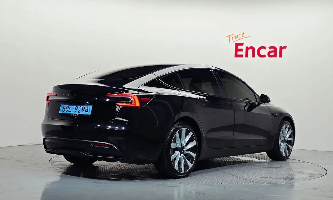 Tesla Model 3 — фото 5
