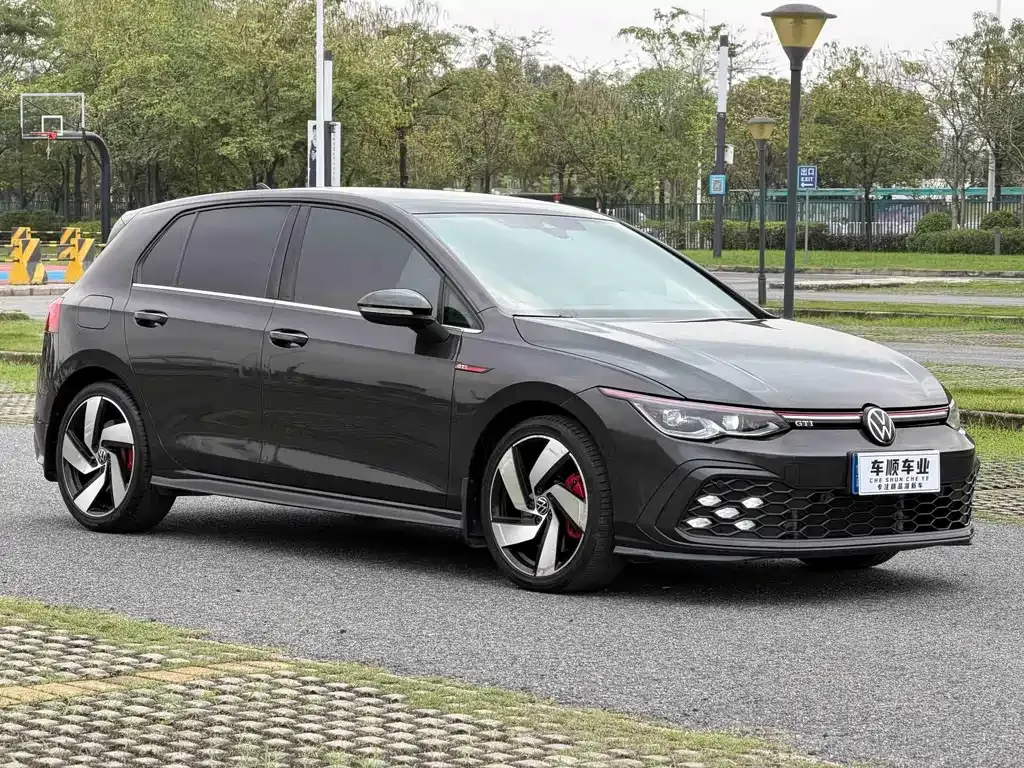 Volkswagen Golf GTI — фото 7