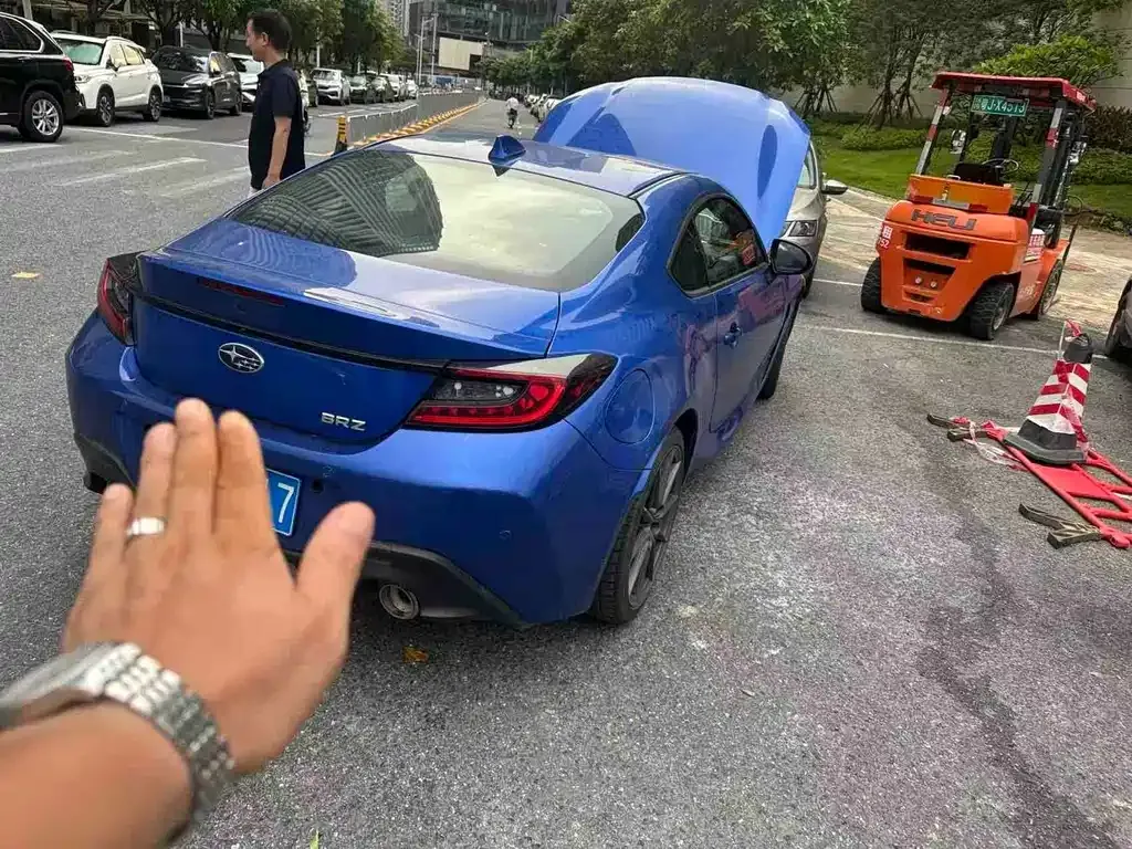 Subaru BRZ — фото 4
