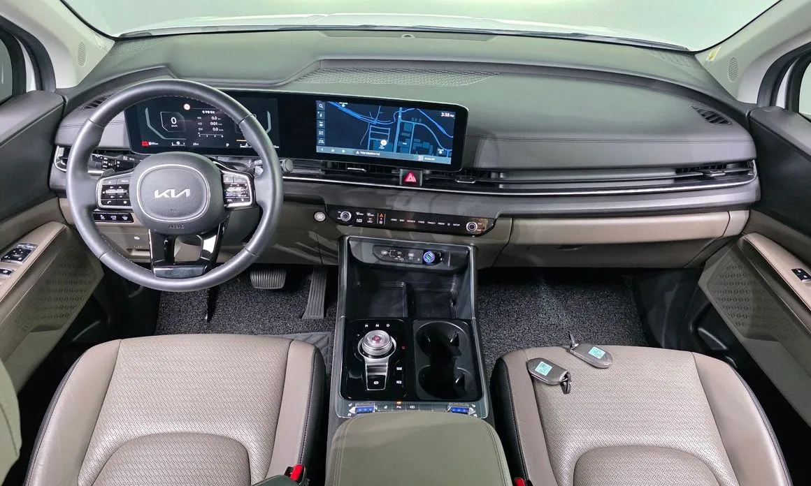 Kia Carnival — фото 10