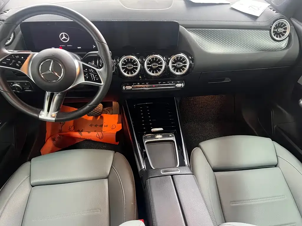 Mercedes-Benz EQA — фото 9