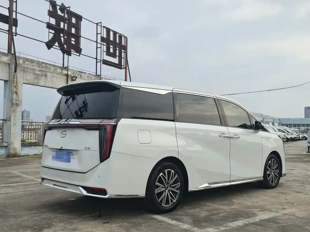 GAC Motor Trumpchi M8 — фото 9