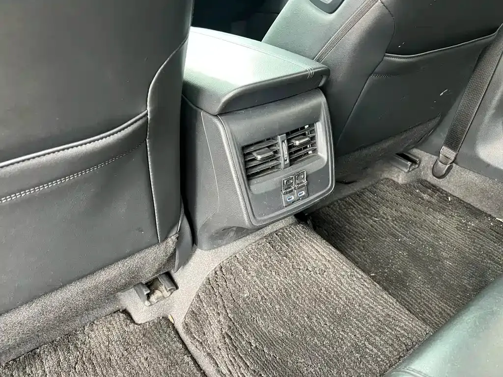 Toyota Avalon — фото 10