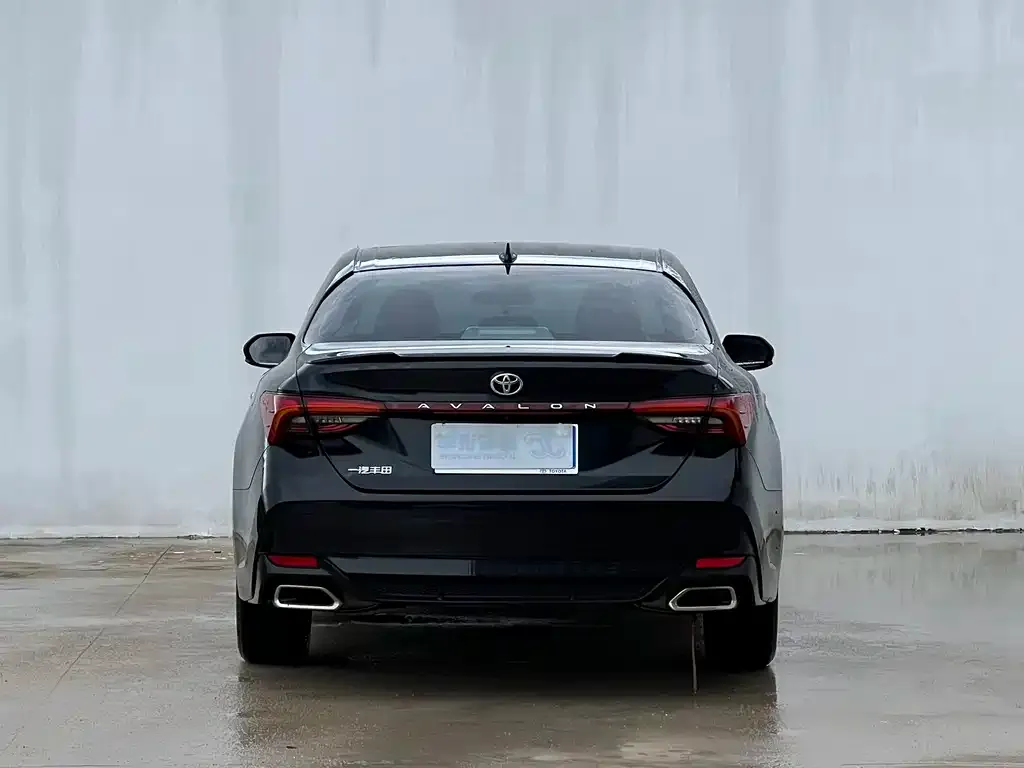 Toyota Avalon — фото 2