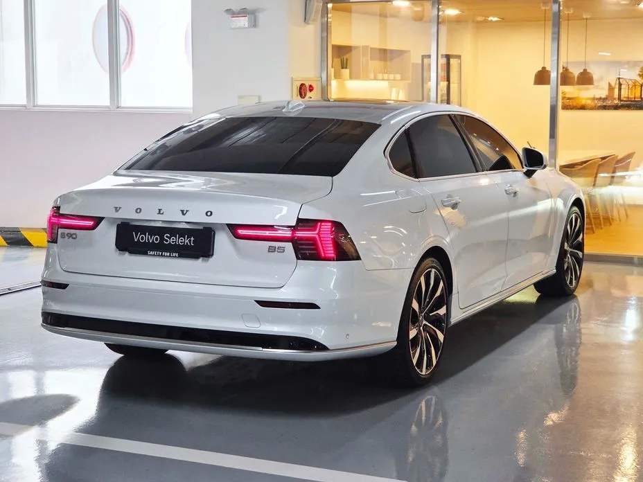 Volvo S90 — фото 8