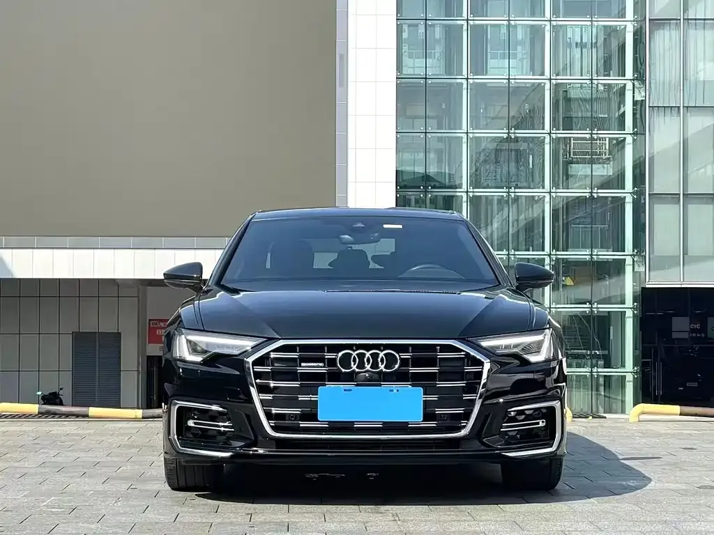 Audi A6L — фото 2