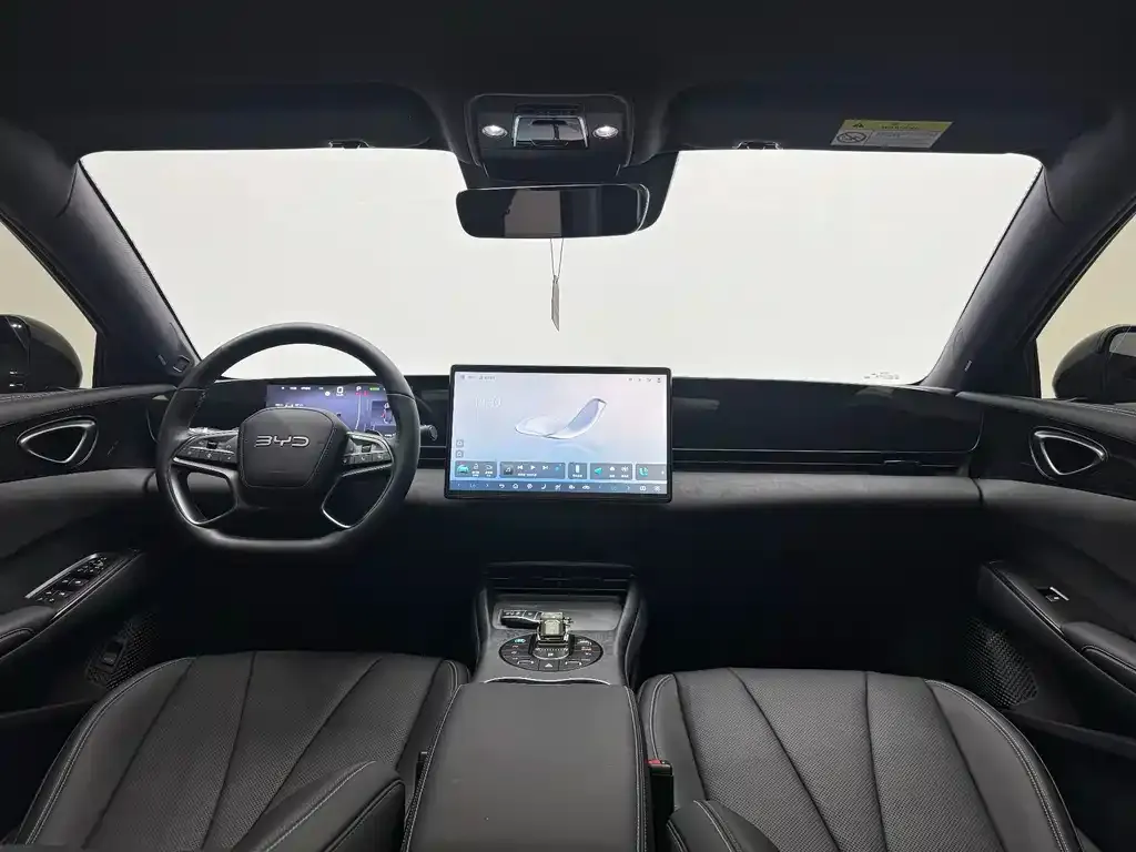 BYD Seal — фото 7
