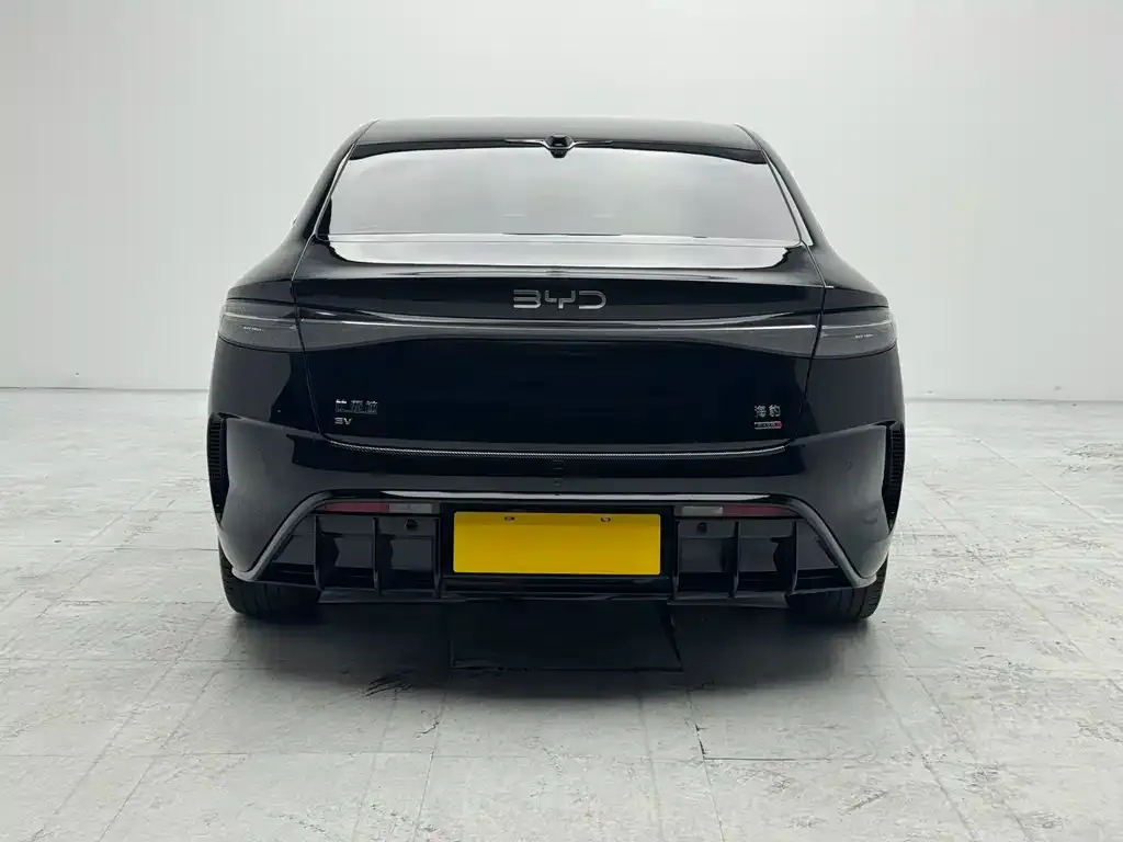BYD Seal — фото 2