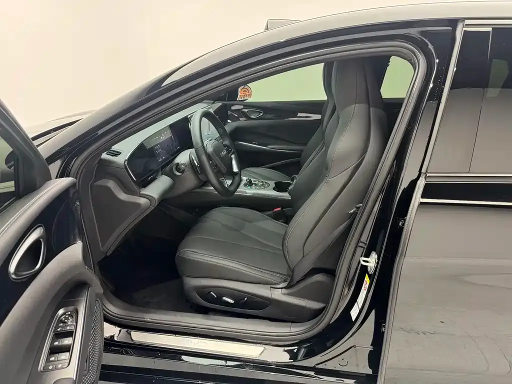 BYD Seal — фото 9