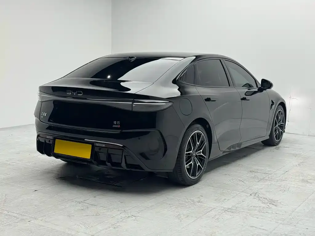 BYD Seal — фото 6