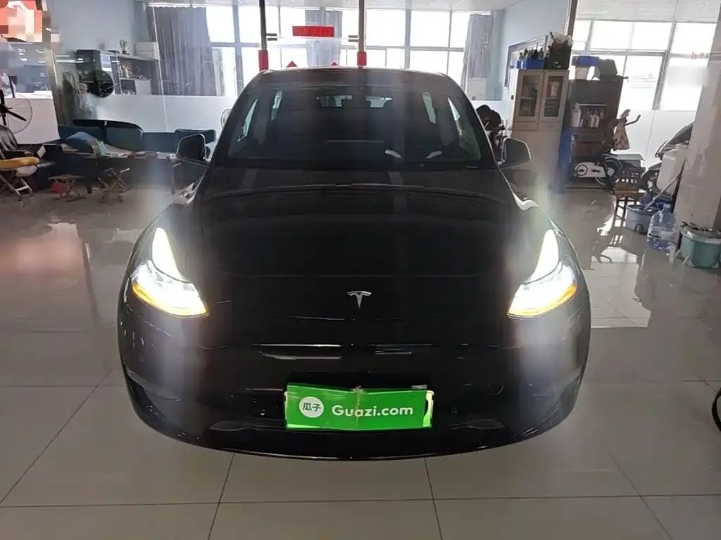 Tesla Model Y — фото 7