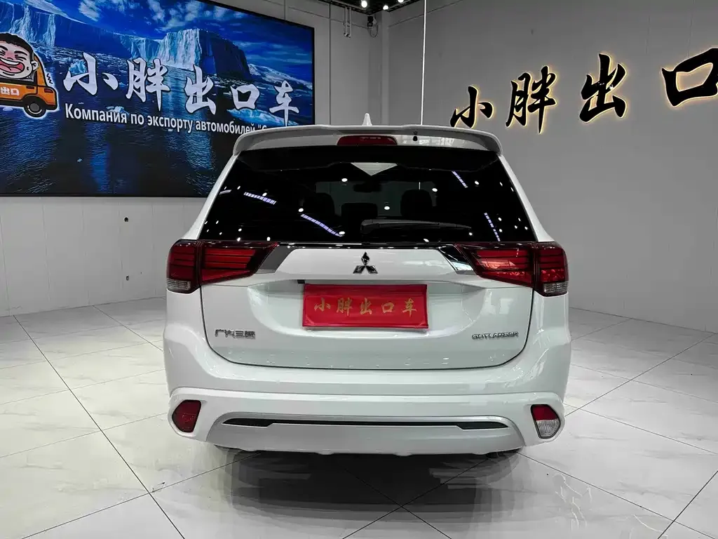 Mitsubishi Outlander — фото 6