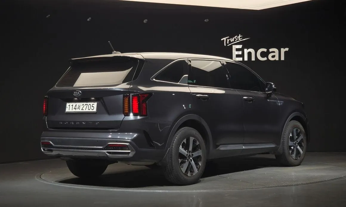 Kia Sorento — фото 8