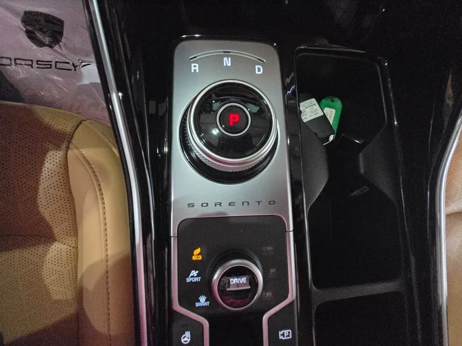 Kia Sorento — фото 7