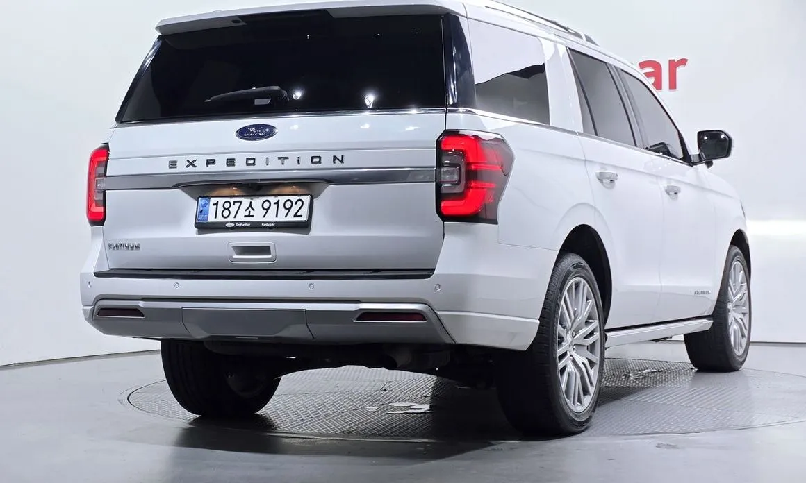 Ford Expedition — фото 5