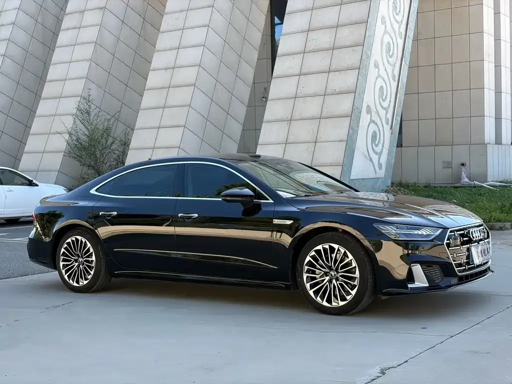 Audi A7L — фото 3