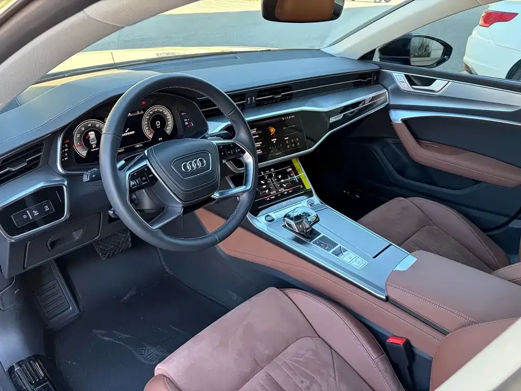 Audi A7L — фото 4