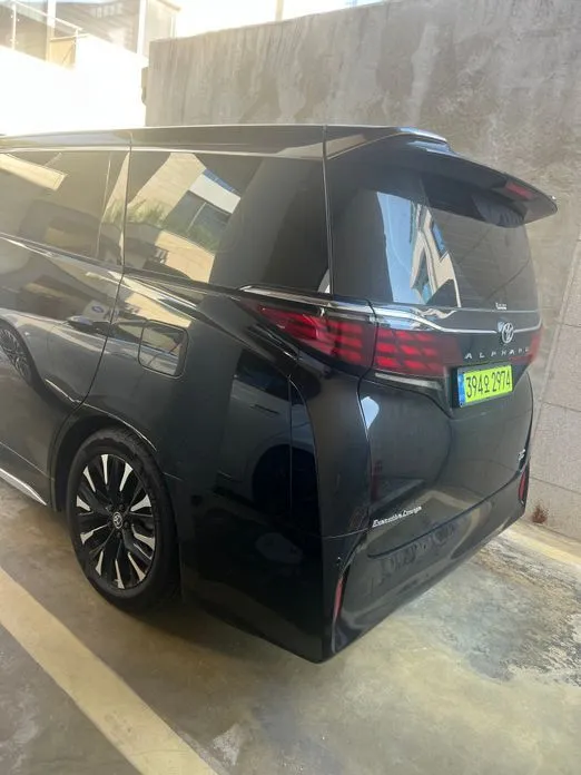 Toyota Alphard — фото 3