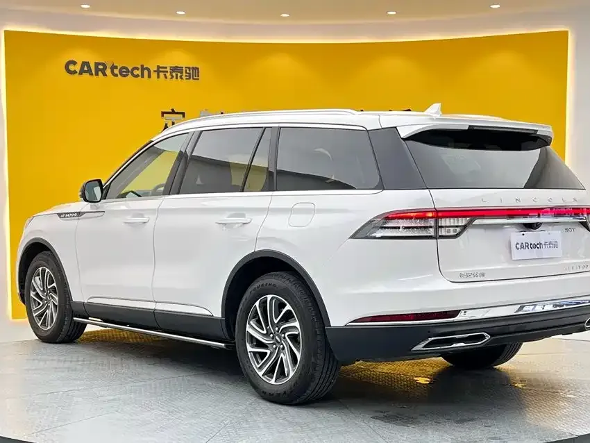 Lincoln Aviator — фото 8