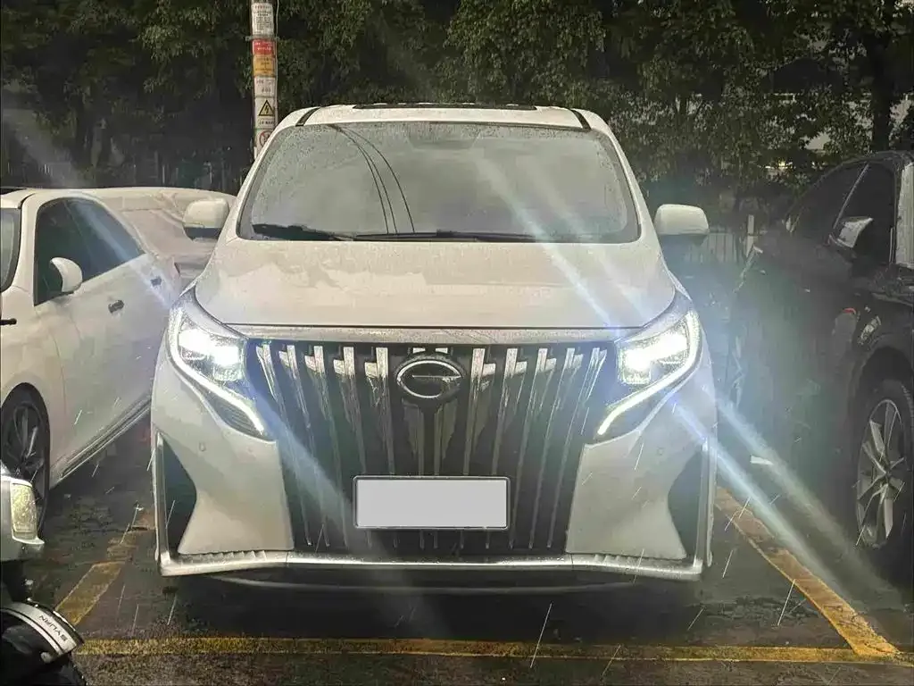 GAC Motor Trumpchi M8 — фото 2