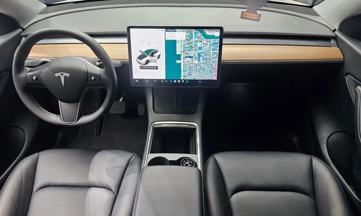 Tesla Model Y — фото 9